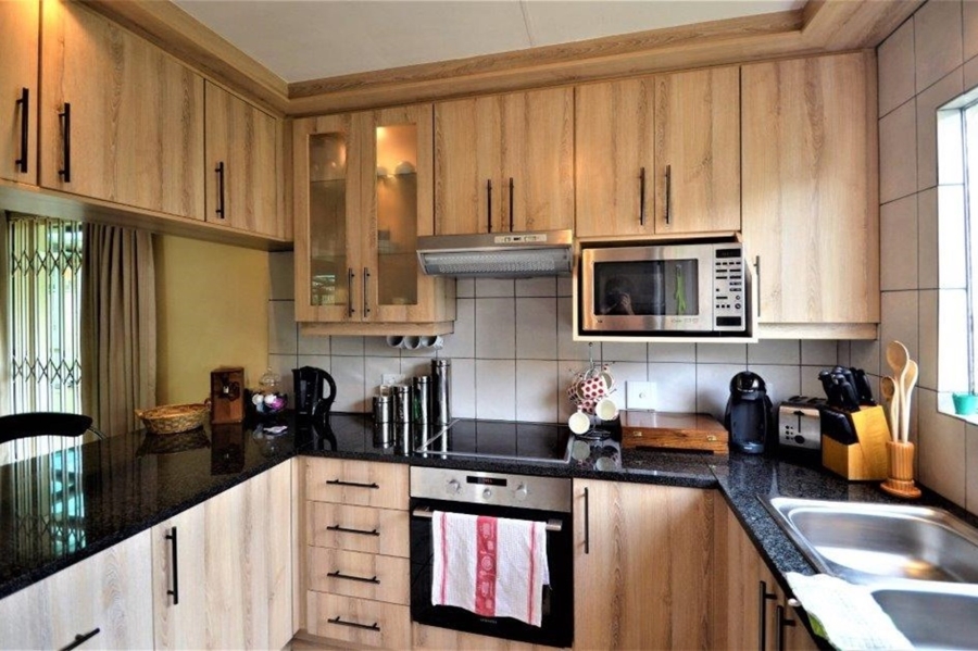2 Bedroom Property for Sale in Bromhof Gauteng