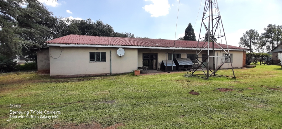 4 Bedroom Property for Sale in Mapleton A H Gauteng
