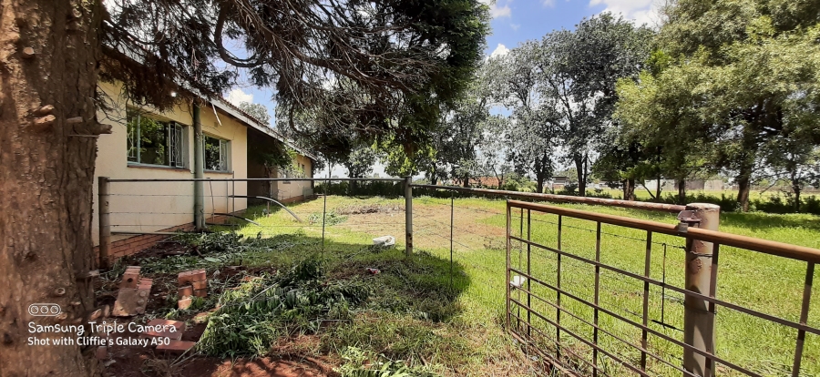 4 Bedroom Property for Sale in Mapleton A H Gauteng