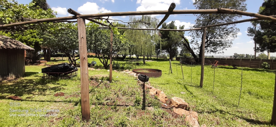 4 Bedroom Property for Sale in Mapleton A H Gauteng