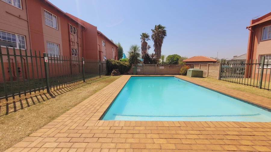 To Let 3 Bedroom Property for Rent in Meyersdal Gauteng