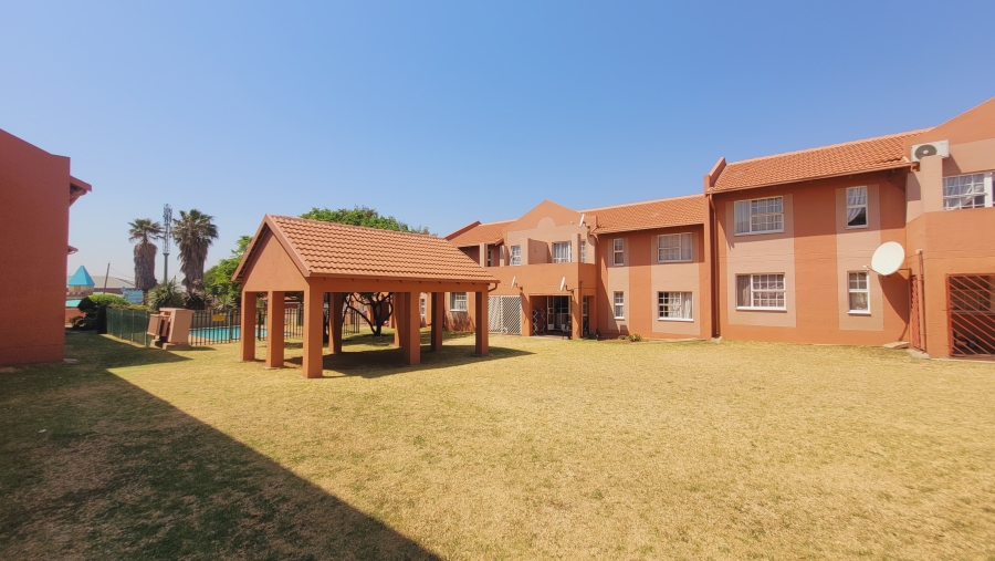 To Let 3 Bedroom Property for Rent in Meyersdal Gauteng