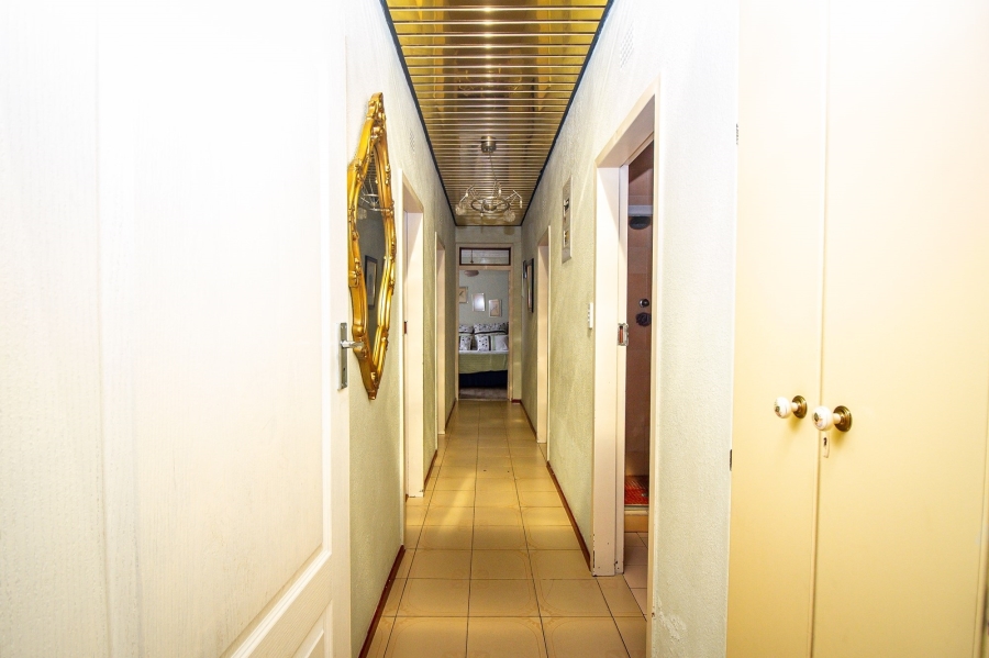 4 Bedroom Property for Sale in Moroka Gauteng