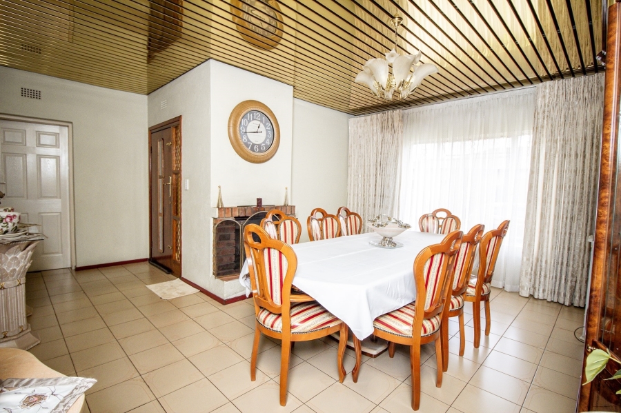 4 Bedroom Property for Sale in Moroka Gauteng