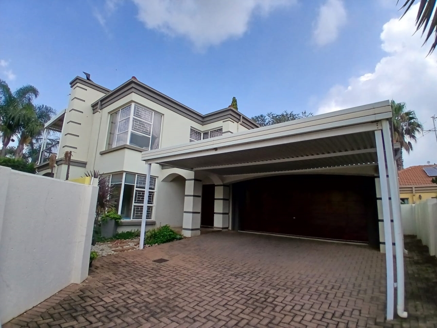 4 Bedroom Property for Sale in Glen Marais Gauteng