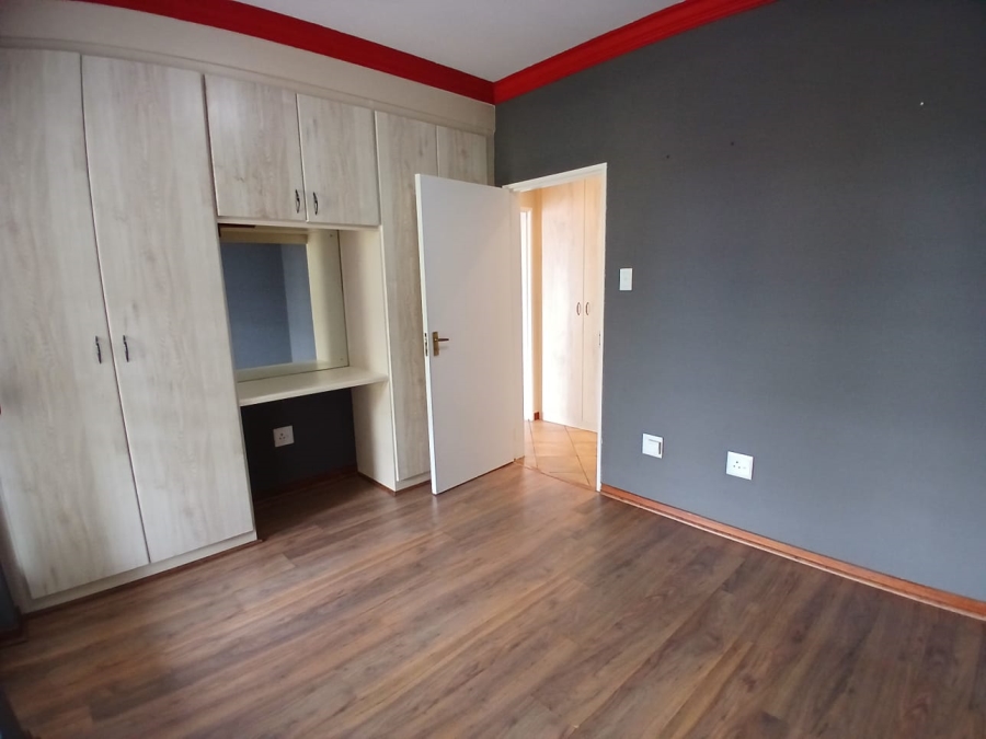 4 Bedroom Property for Sale in Glen Marais Gauteng