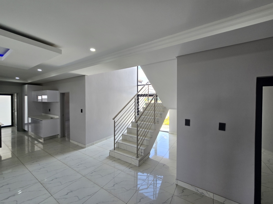5 Bedroom Property for Sale in Six Fountains Residential Estate Gauteng