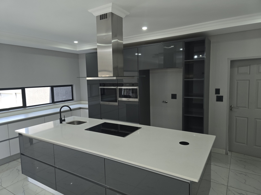 5 Bedroom Property for Sale in Six Fountains Residential Estate Gauteng