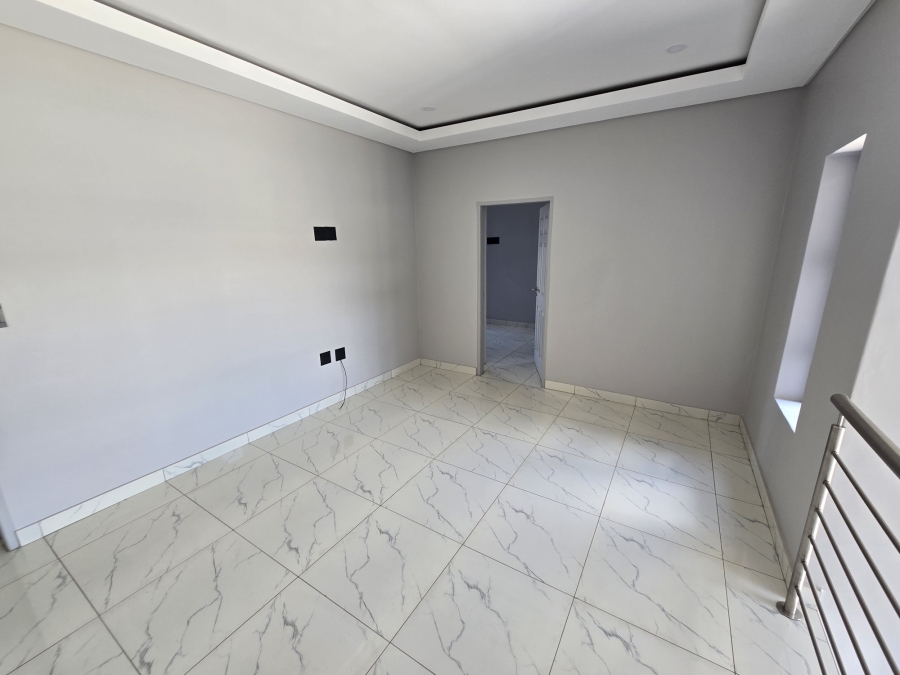 5 Bedroom Property for Sale in Six Fountains Residential Estate Gauteng
