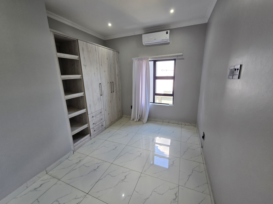 5 Bedroom Property for Sale in Six Fountains Residential Estate Gauteng