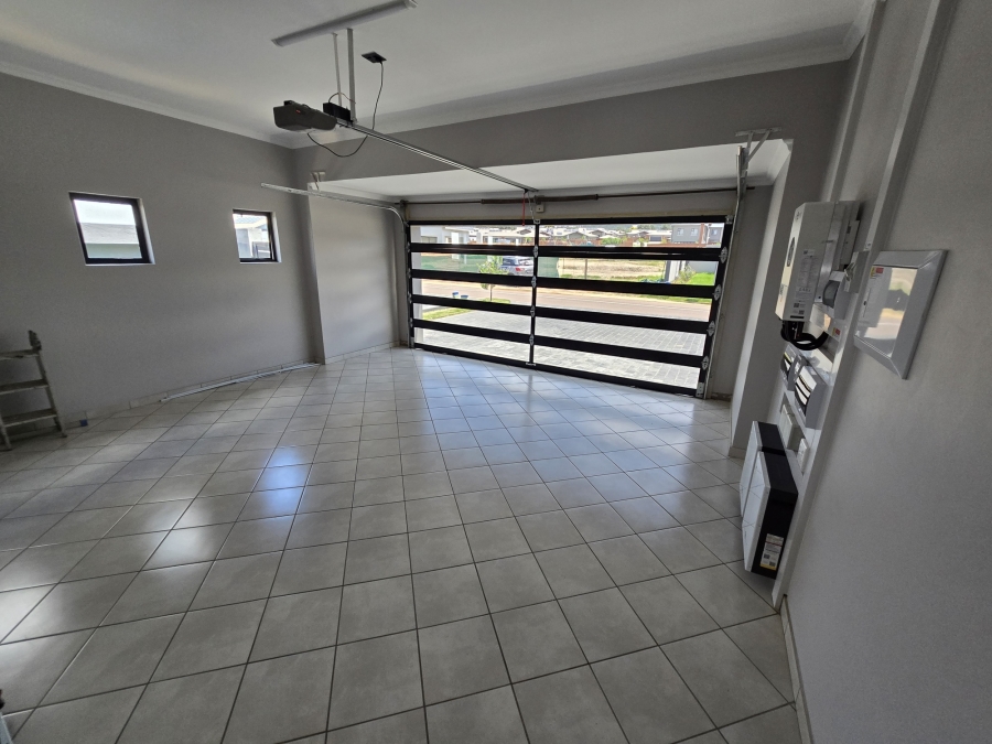 5 Bedroom Property for Sale in Six Fountains Residential Estate Gauteng