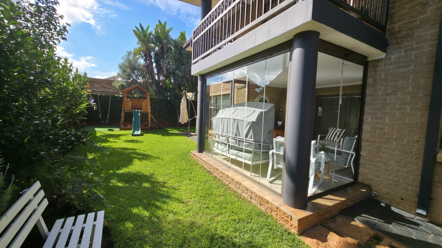 3 Bedroom Property for Sale in Faerie Glen Gauteng