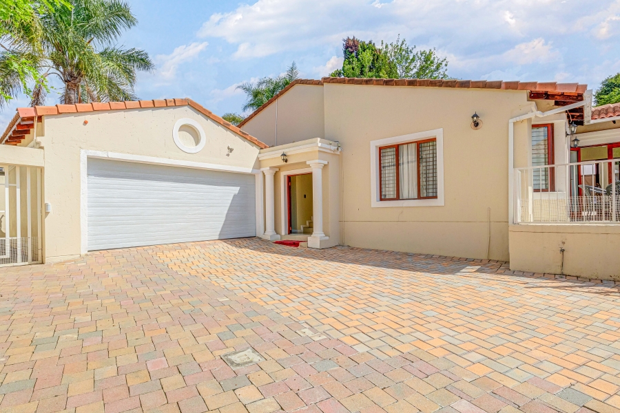 3 Bedroom Property for Sale in Lonehill Gauteng