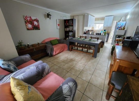 2 Bedroom Property for Sale in Glen Marais Gauteng