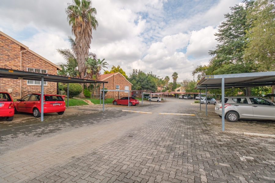 2 Bedroom Property for Sale in Allens Nek Gauteng