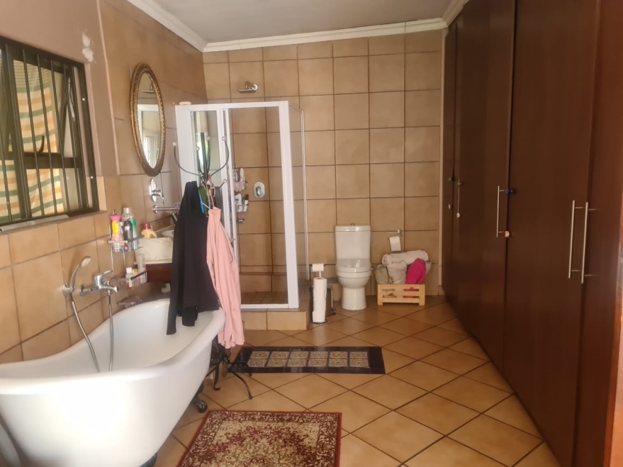 4 Bedroom Property for Sale in Rietfontein SH Gauteng