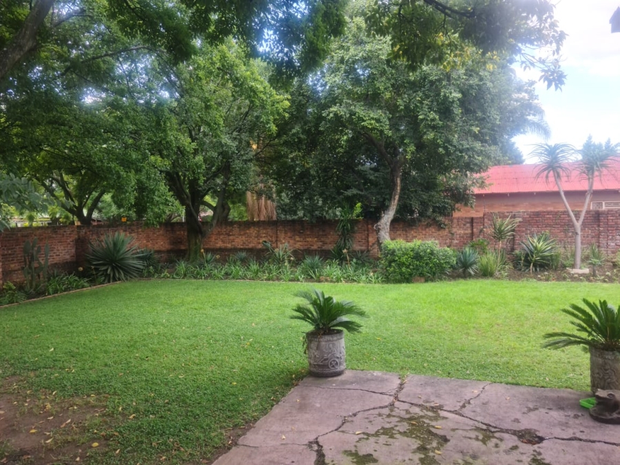 4 Bedroom Property for Sale in Rietfontein SH Gauteng