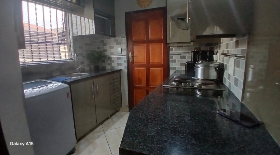 2 Bedroom Property for Sale in Alliance Gauteng