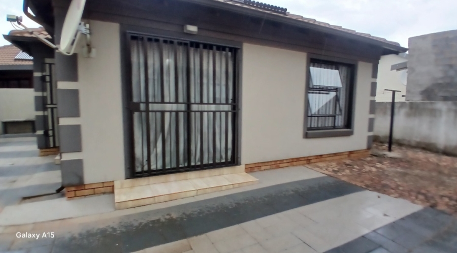 2 Bedroom Property for Sale in Alliance Gauteng