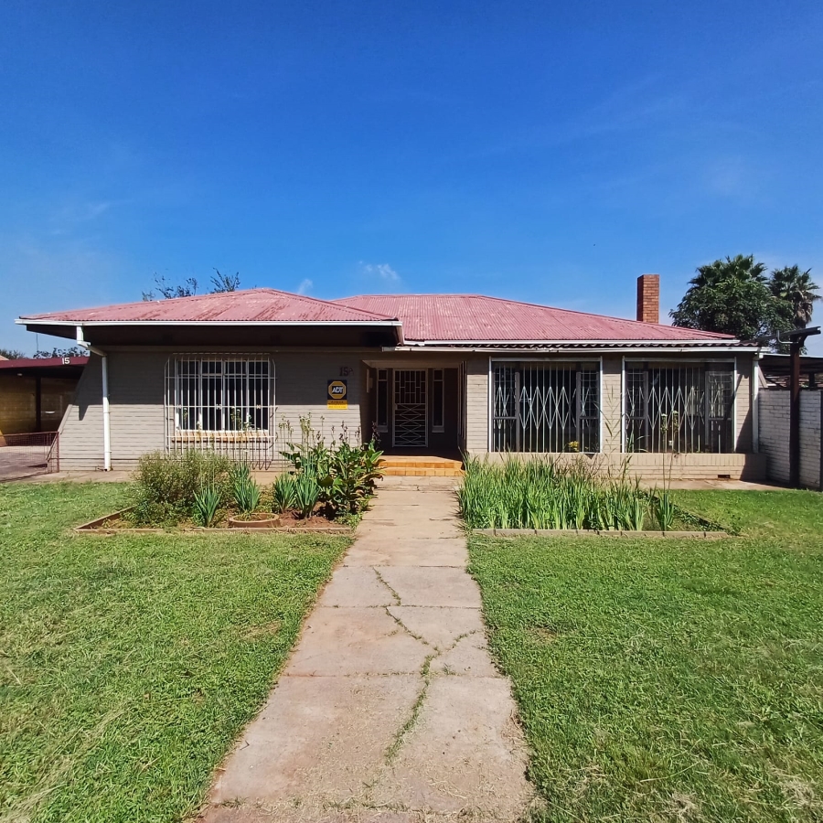 To Let 3 Bedroom Property for Rent in Meyerton Central Gauteng