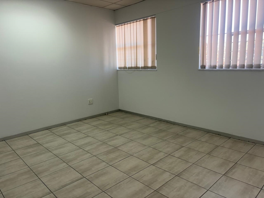 To Let Commercial Property for Rent in Corlett Gardens Gauteng
