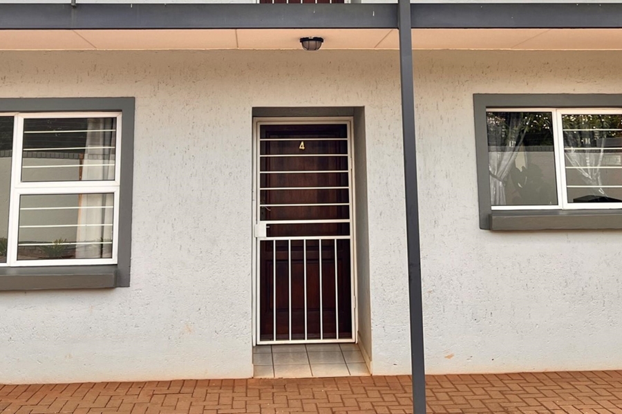 1 Bedroom Property for Sale in Sinoville Gauteng