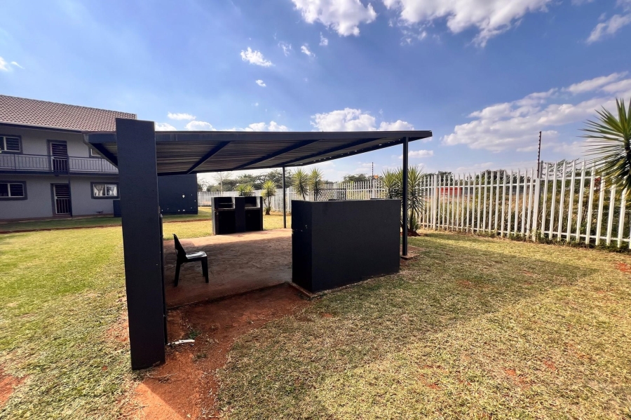 1 Bedroom Property for Sale in Sinoville Gauteng