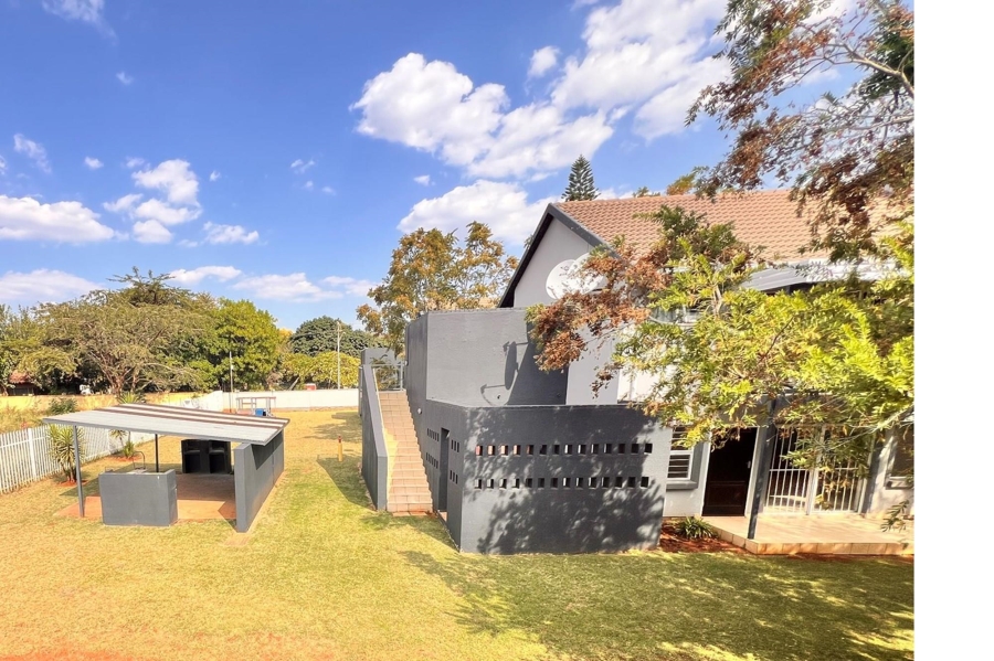 1 Bedroom Property for Sale in Sinoville Gauteng