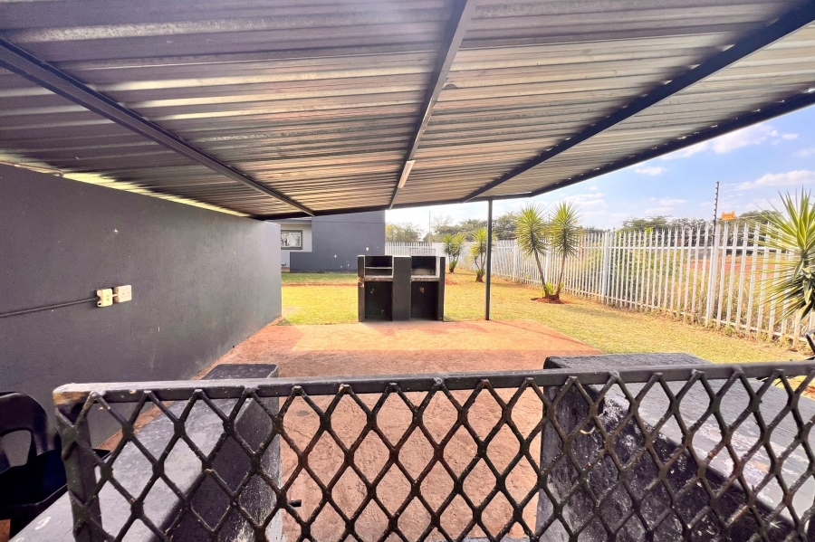 1 Bedroom Property for Sale in Sinoville Gauteng