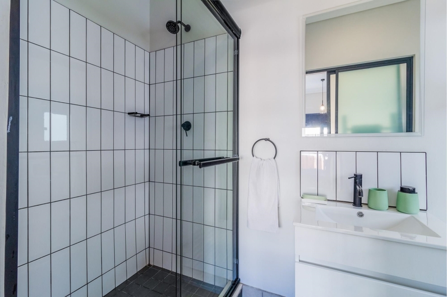 1 Bedroom Property for Sale in Linbro Park Gauteng