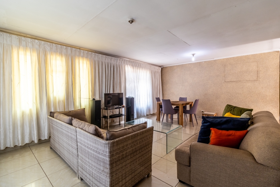 3 Bedroom Property for Sale in Zakariyya Park Gauteng