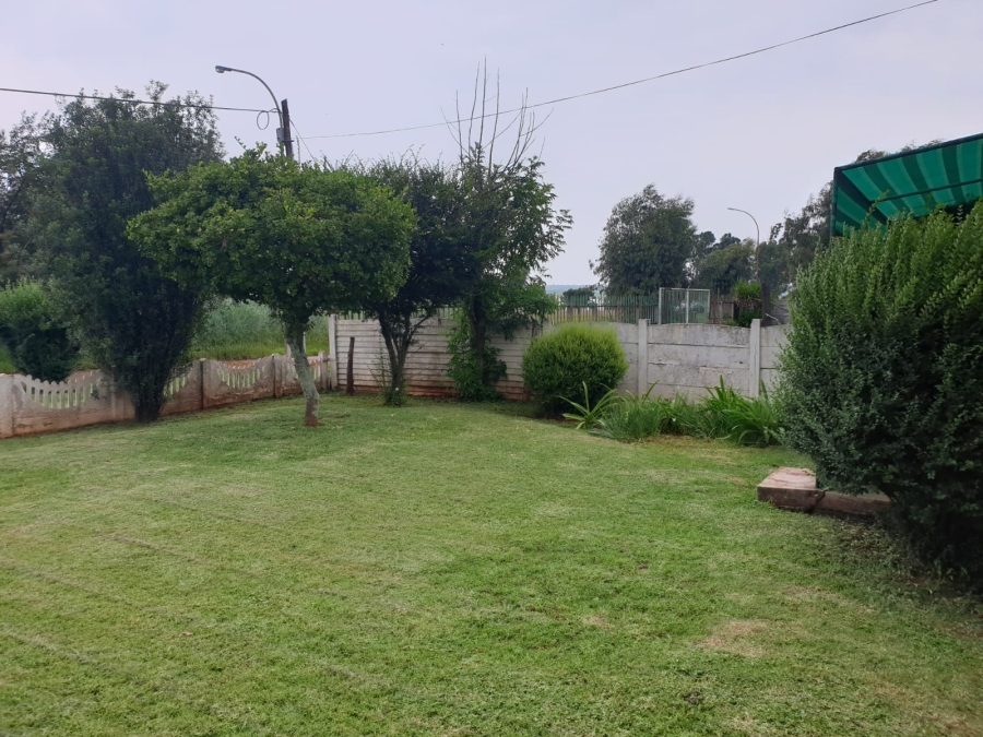 4 Bedroom Property for Sale in Aston Lake Gauteng