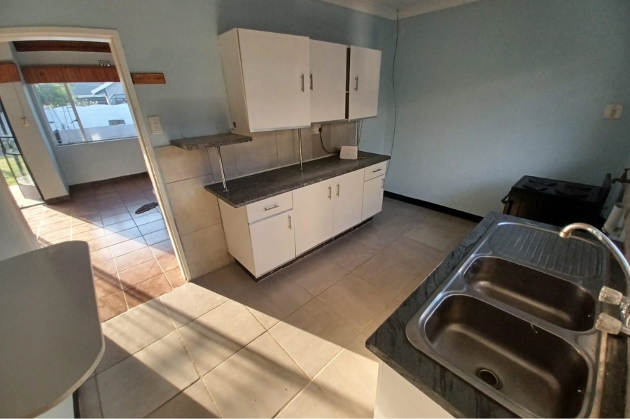 To Let 1 Bedroom Property for Rent in Dalpark Gauteng