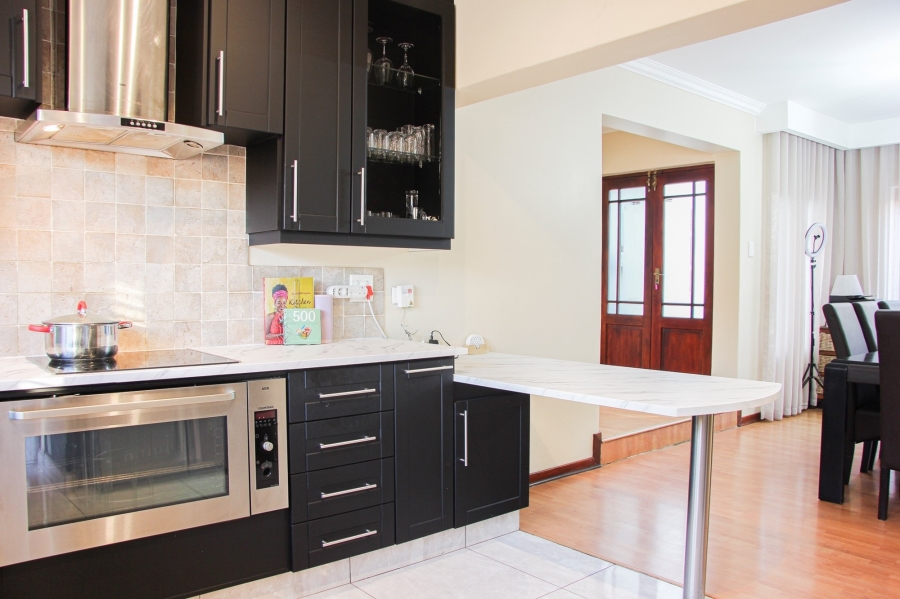 3 Bedroom Property for Sale in Broadacres Gauteng