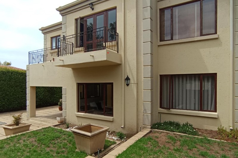 3 Bedroom Property for Sale in Broadacres Gauteng