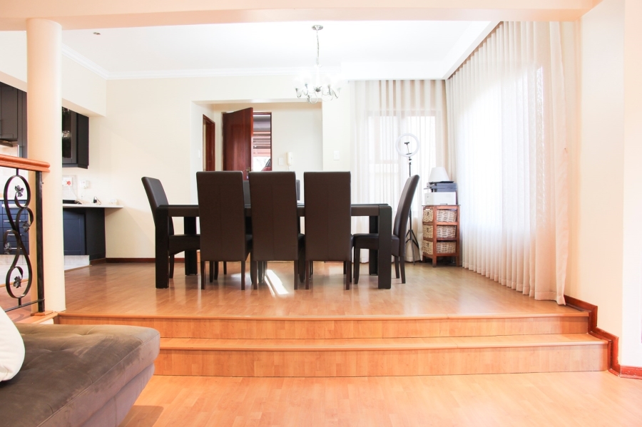 3 Bedroom Property for Sale in Broadacres Gauteng
