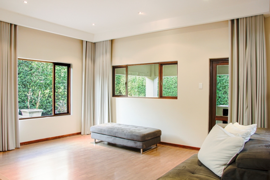 3 Bedroom Property for Sale in Broadacres Gauteng