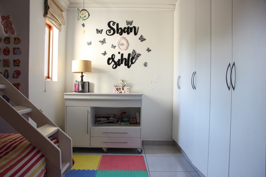 3 Bedroom Property for Sale in Broadacres Gauteng
