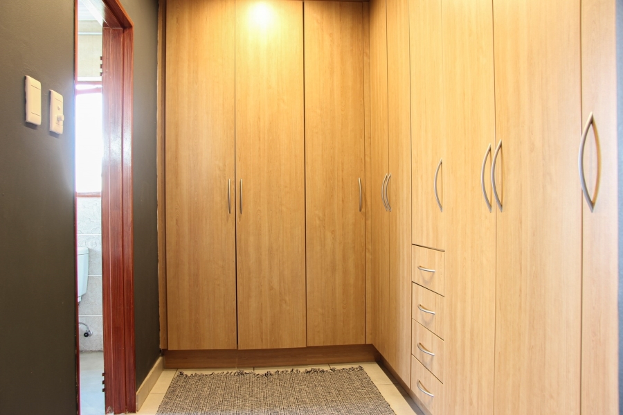 3 Bedroom Property for Sale in Broadacres Gauteng