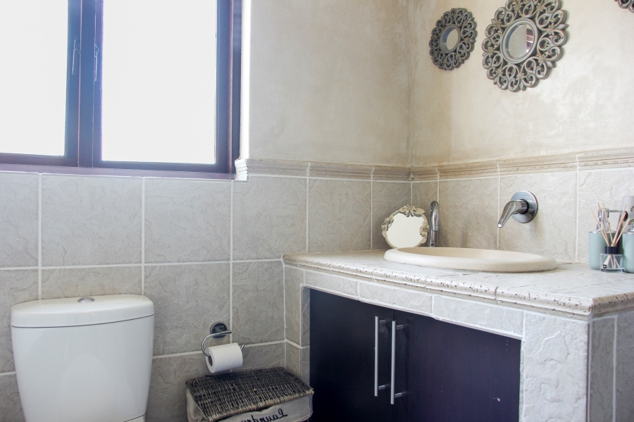 3 Bedroom Property for Sale in Broadacres Gauteng