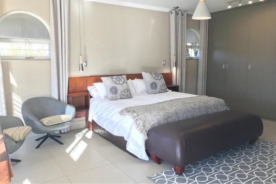 7 Bedroom Property for Sale in Waterkloof Ridge Gauteng