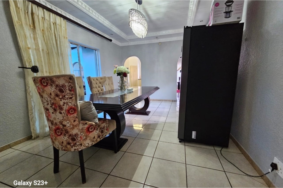 To Let 4 Bedroom Property for Rent in The Orchards Gauteng