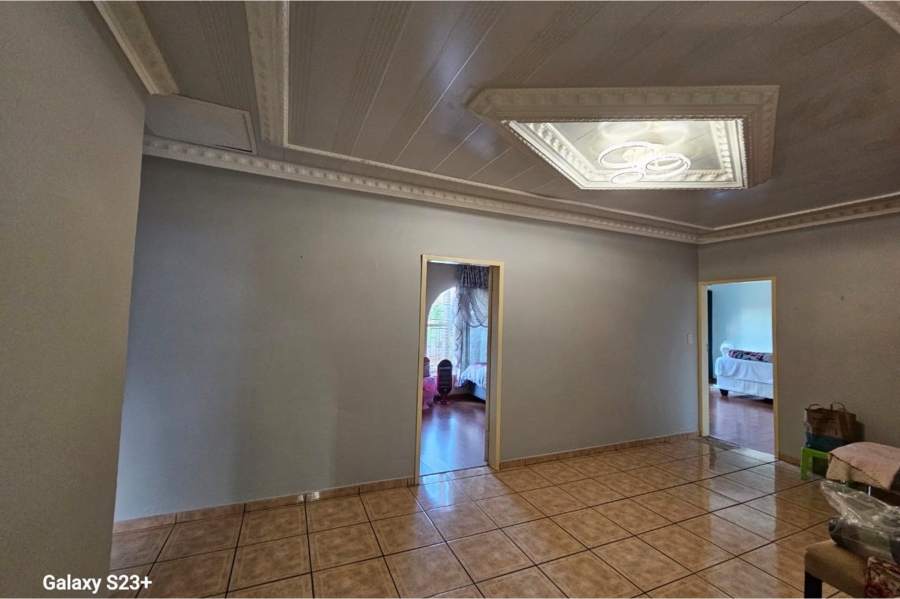 To Let 4 Bedroom Property for Rent in The Orchards Gauteng