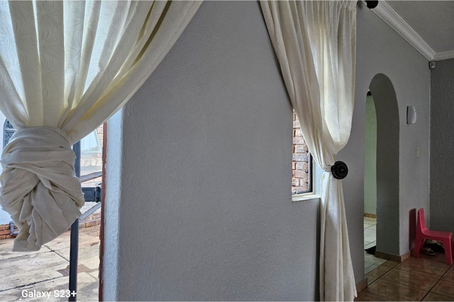 To Let 4 Bedroom Property for Rent in The Orchards Gauteng