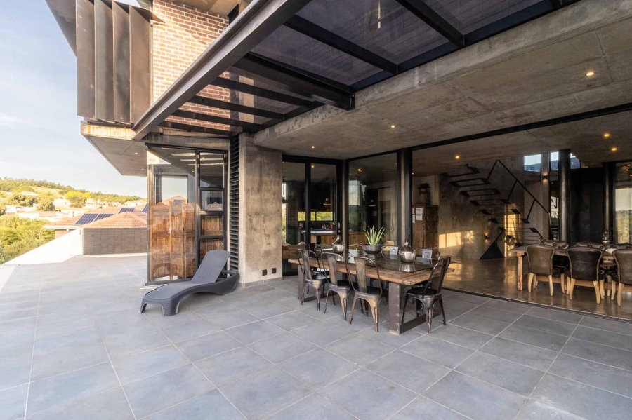 5 Bedroom Property for Sale in Waterkloof Ridge Gauteng