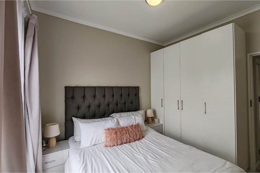 2 Bedroom Property for Sale in Grand Central Gauteng