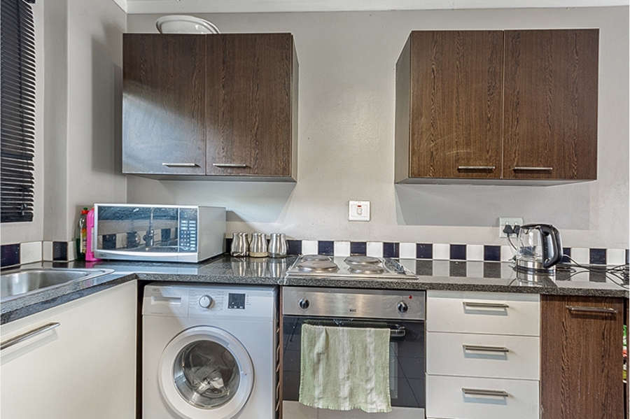 To Let 2 Bedroom Property for Rent in Fourways Gauteng