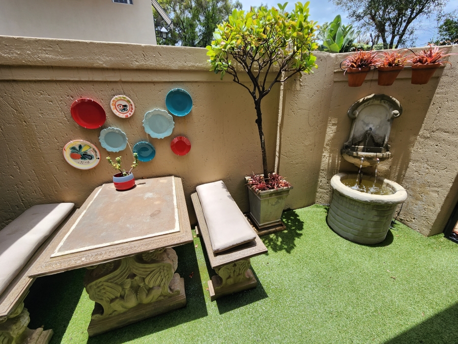 To Let 2 Bedroom Property for Rent in Waterkloof Ridge Gauteng