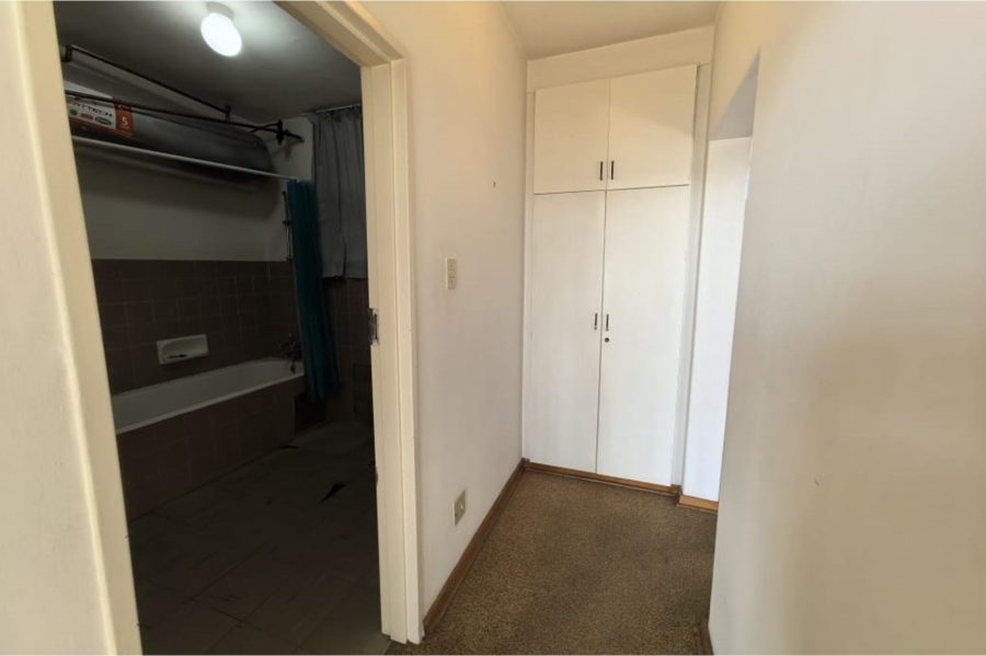 To Let 1 Bedroom Property for Rent in Parktown Gauteng