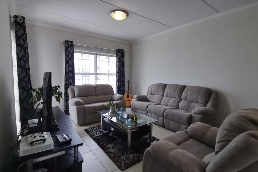 2 Bedroom Property for Sale in Greenstone Hill Gauteng